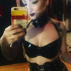 Ik zoek intiem geil contact