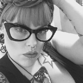 Rijpe vrouw heeft ook behoefte aan sex en erotiek