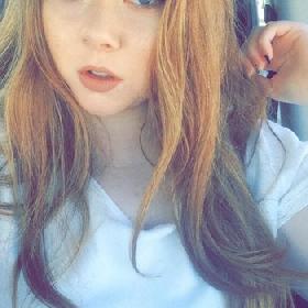 Jonge meid zoekt gewoon lekkere sex!